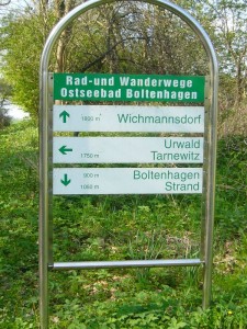 Das Gebiet liegt unmittelbar am Urlauberort Boltenhagen. Vorbildliche Ausschilderung der Wanderwege!