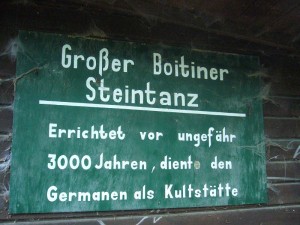 Der großer Boitiner Steintanz befindet im Kreuzgrund bei Dreetz.