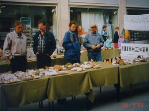 Pilzausstellung in der Fußgängerzone im Jahr 2003.